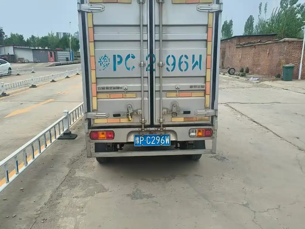 Wuling Rongguang Mini Truck 1.5 L Basic CN-VI Single Cab L3 C