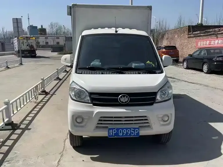 Xinlongma Auto Qiteng N50 1.5 L Luxury Single Cab Corrugated Cargo Van DAM15 KR