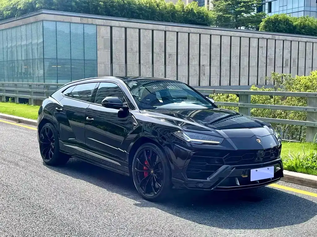 Urus 4.0 T V8