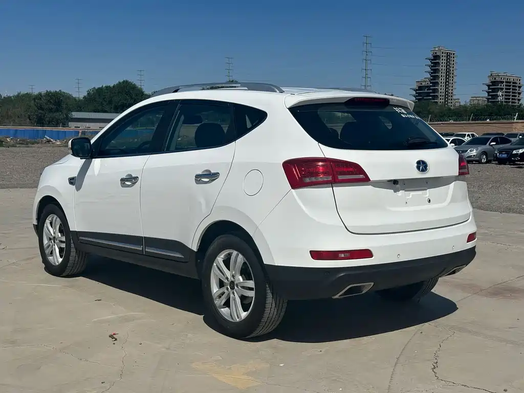 Refine S5 2.0 L Manual Distinguished
