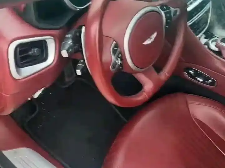Aston Martin DB11 5.2 T First Edition