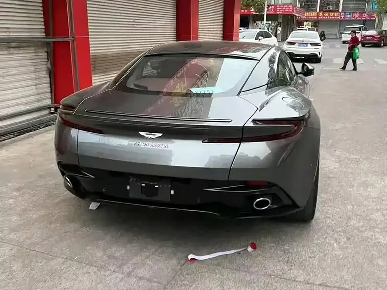 Aston Martin DB11 5.2 T First Edition
