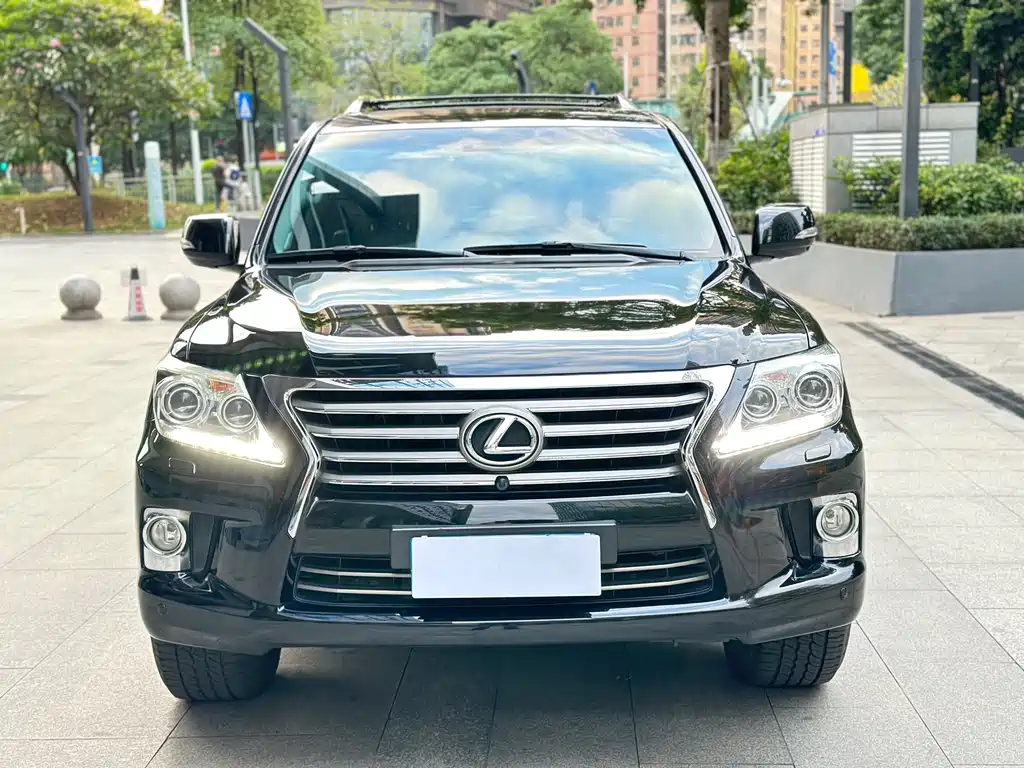 Lexus LX 570