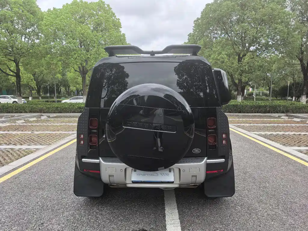 Land Rover Defender Facelift 110 3.0 T P400 Dark Special Edition
