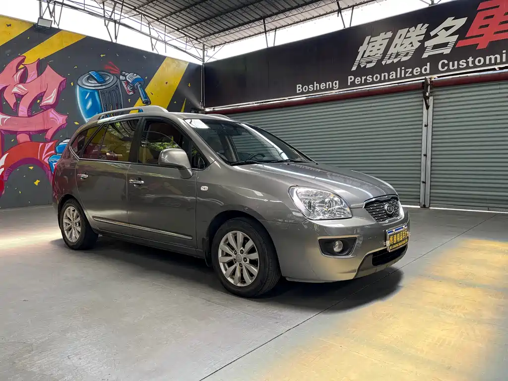 Carens 2.0 L 7-seat Auto Comfort
