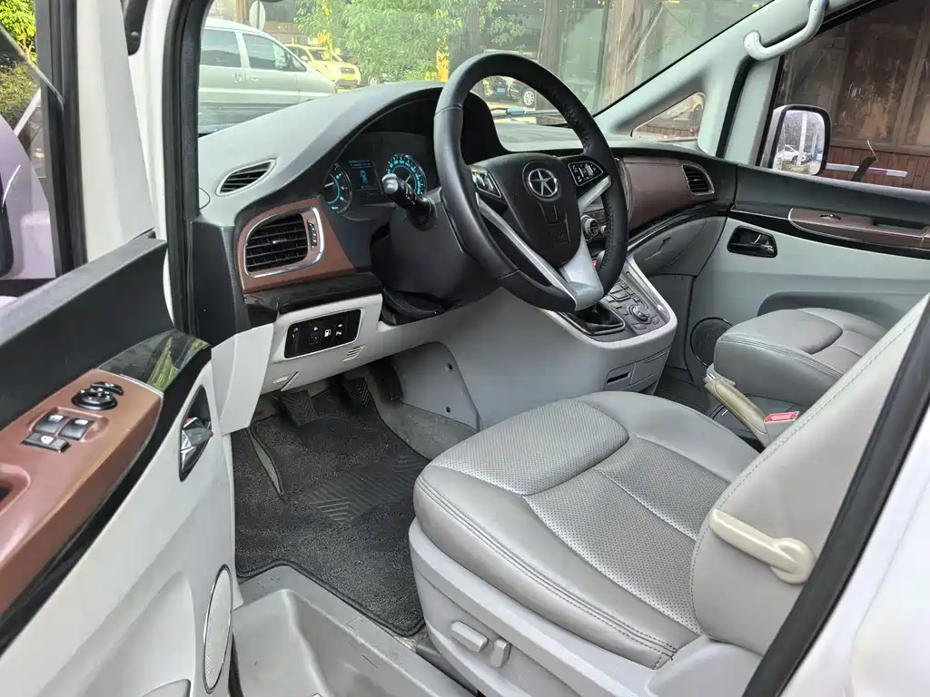 Refine M5 2.0 T Gasoline Manual Official