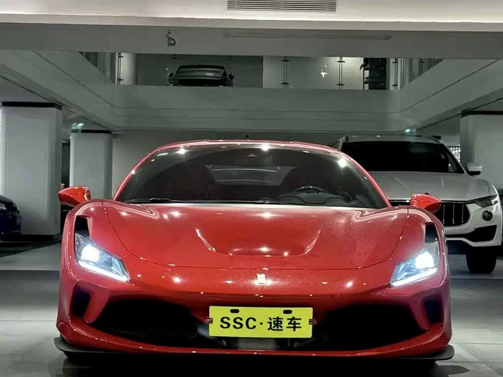 Ferrari F8 Tributo 3.9 T V8