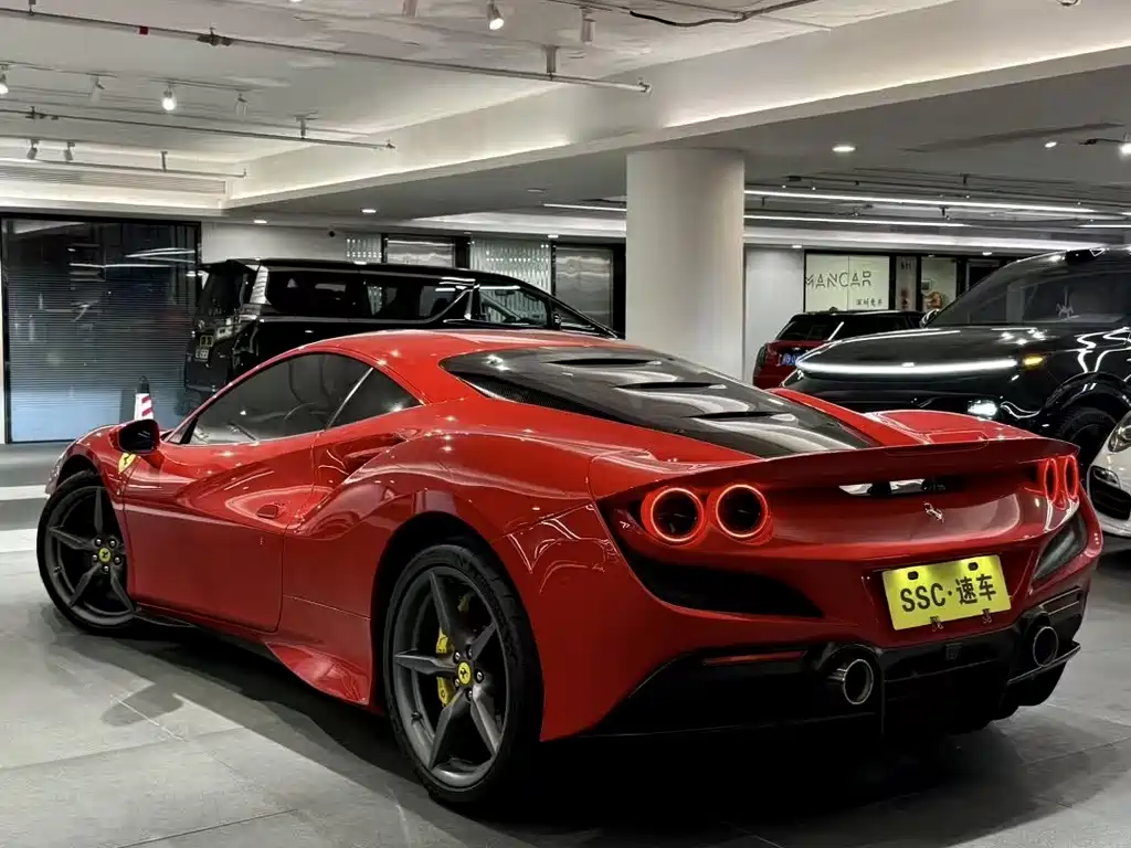 Ferrari F8 Tributo 3.9 T V8