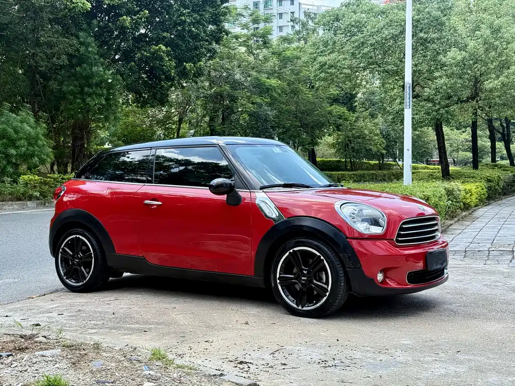 MINI Paceman 1.6 L COOPER