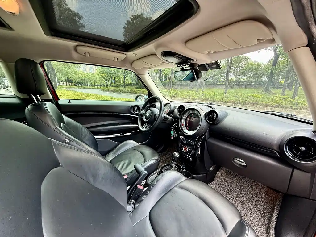 MINI Paceman 1.6 L COOPER