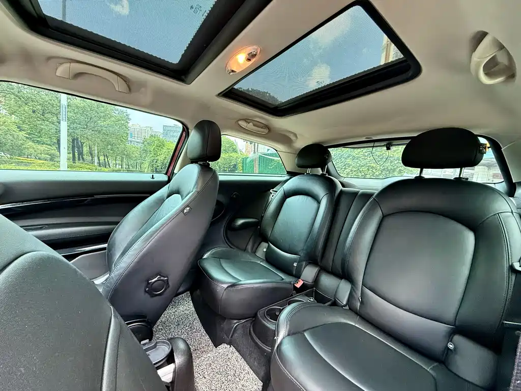 MINI Paceman 1.6 L COOPER