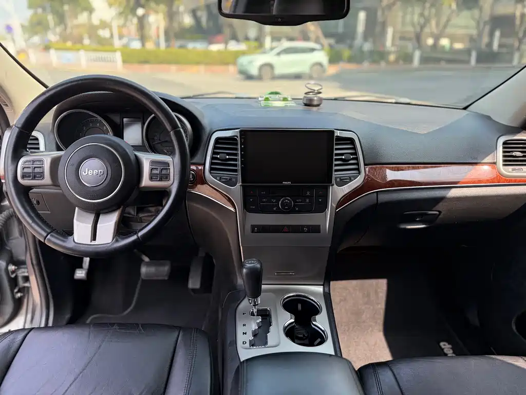 Grand Cherokee (Import) 3.6 L Comfort Enjoyment Navigation