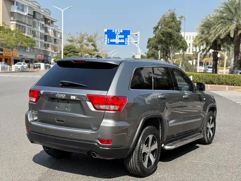 Jeep Grand Cherokee (Import) 3.6 L Comfort Enjoyment Navigation