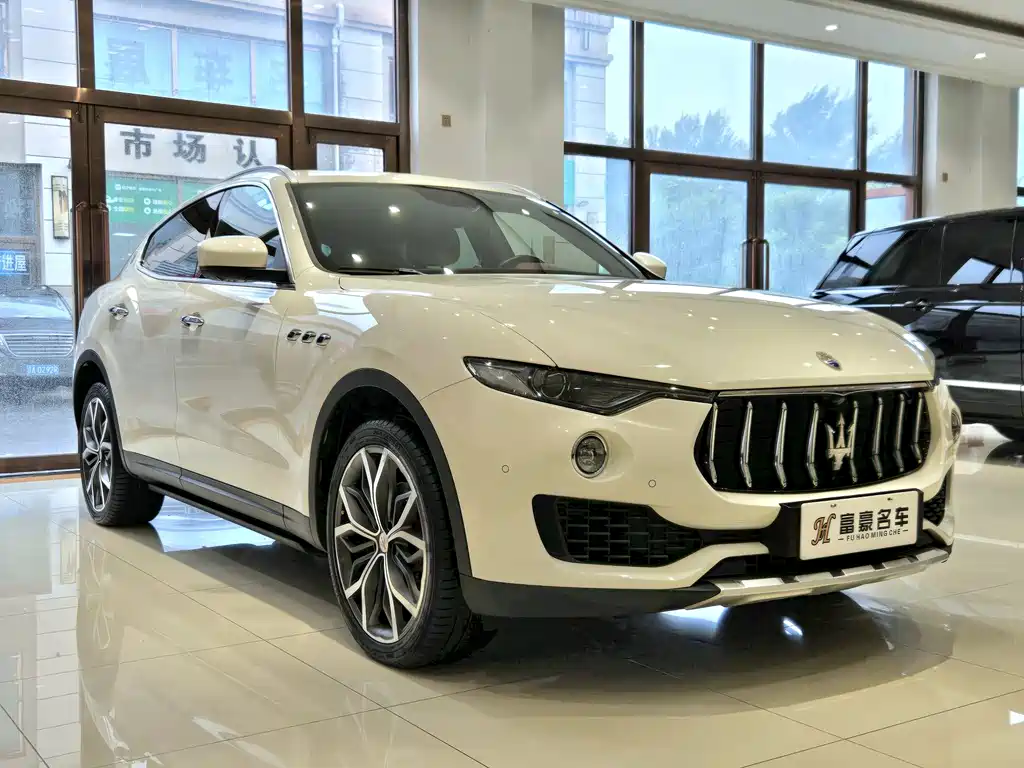 Levante 3.0 T Standard