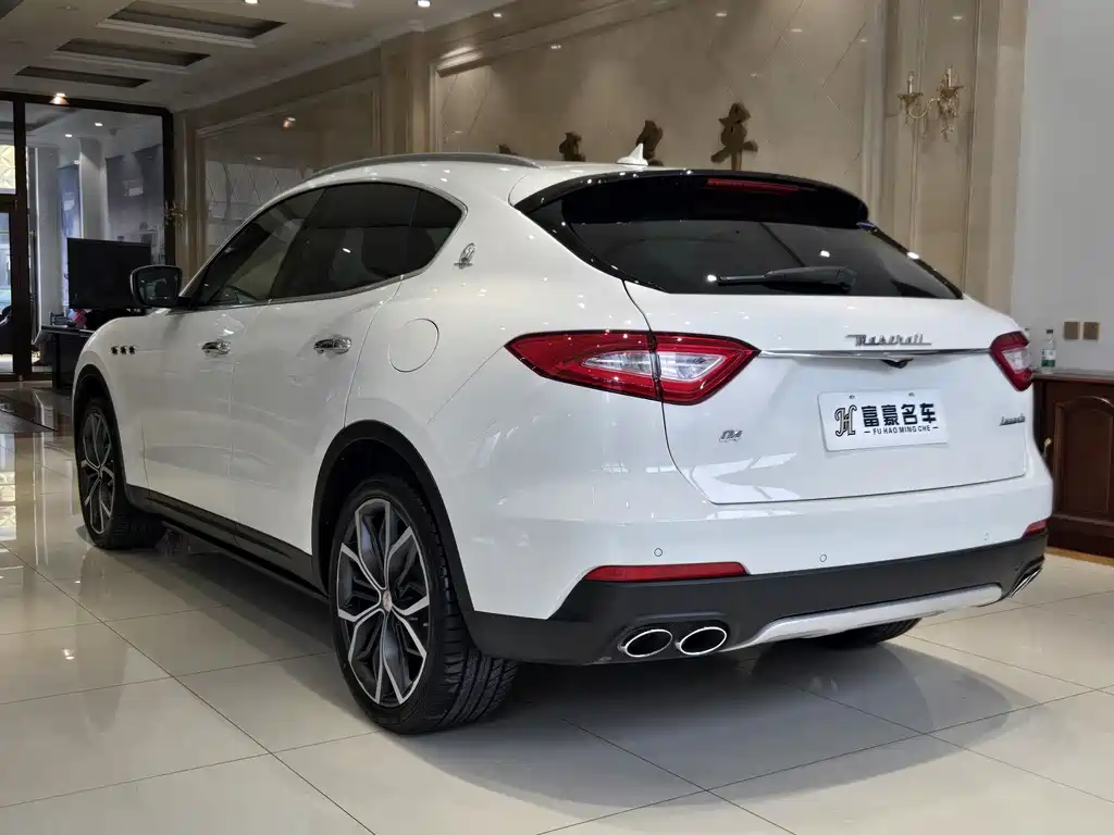 Levante 3.0 T Standard