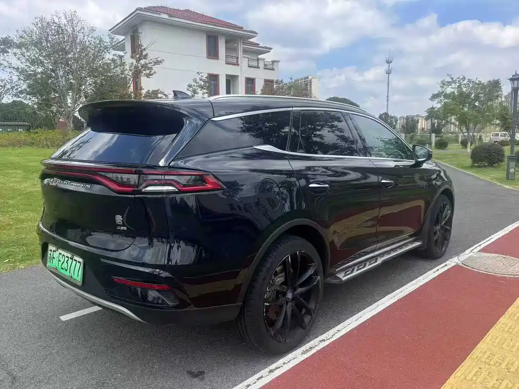 Tang NEV DM 2.0 T 4 WD High Performance Genesis Flagship