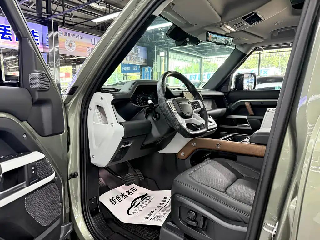 Land Rover Defender Facelift 110 3.0 T P400 Dark Special Edition