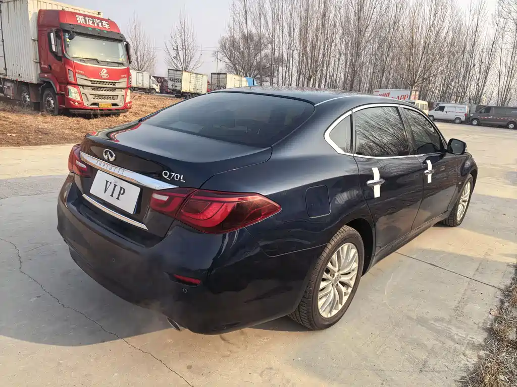 Infiniti Q70 Q70 L 2.5 L Joy