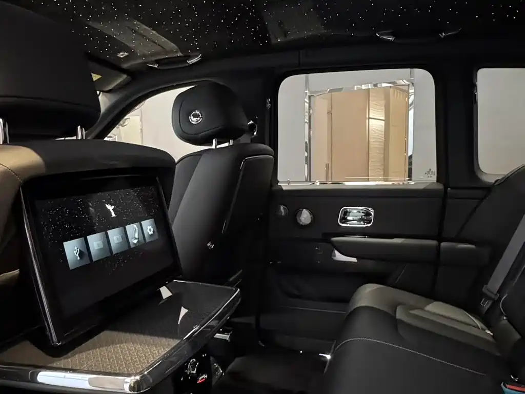 Cullinan Black Badge