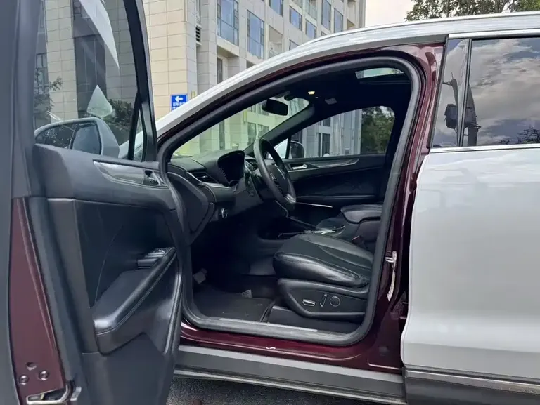 Lincoln MKC 2.0 T 2 WD Premium
