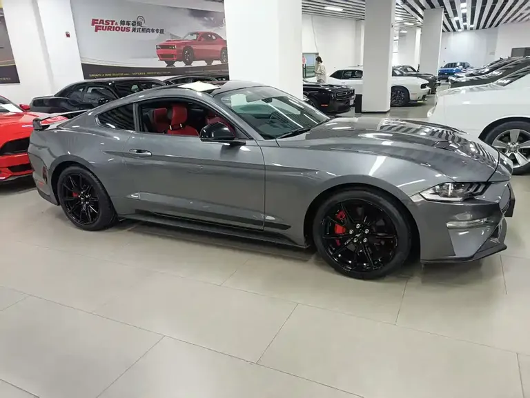 Ford Mustang 2.3 T EcoBoost Obsidian Phantom Special Edition
