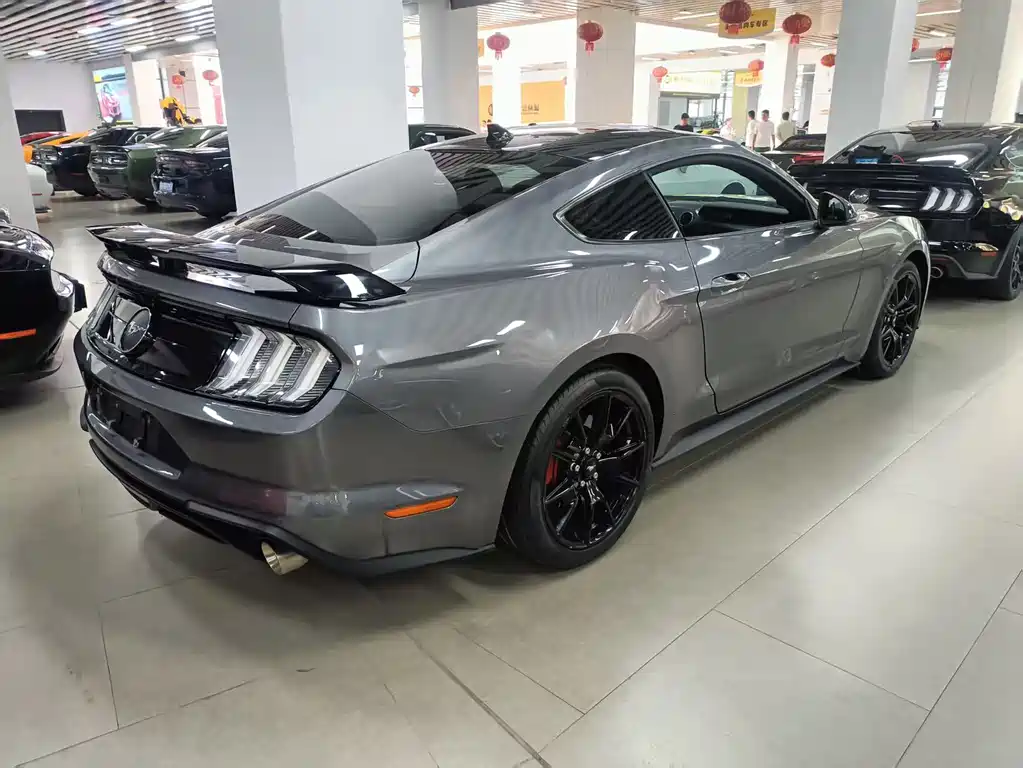 Mustang 2.3 T EcoBoost Obsidian Phantom Special Edition