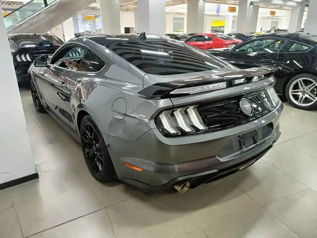 Mustang 2.3 T EcoBoost Obsidian Phantom Special Edition
