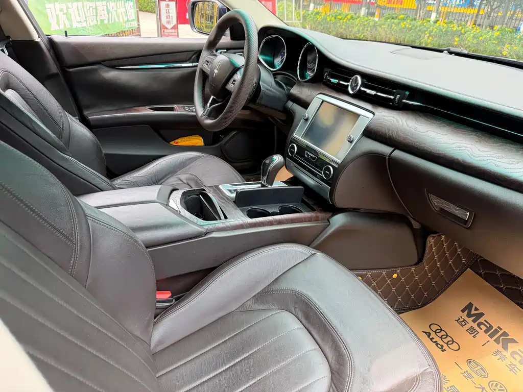 Quattroporte 3.0 T Standard