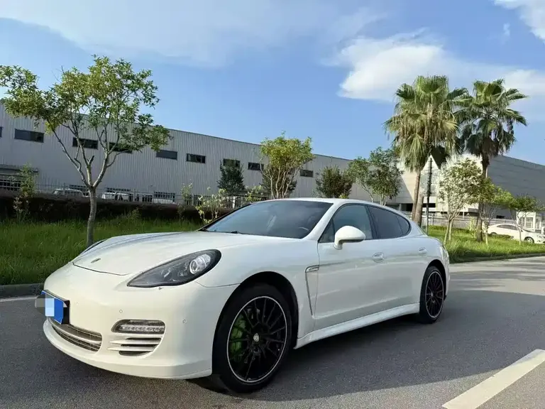 Porsche Panamera Panamera 4 Platinum Edition 3.6 L