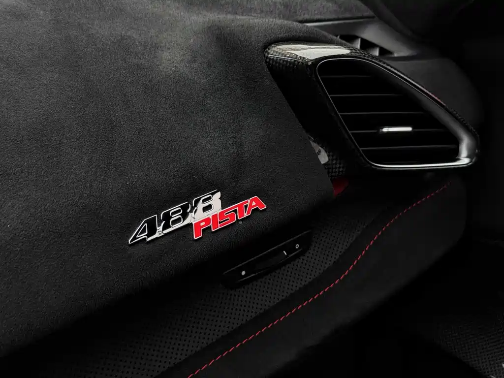 Ferrari 488 488 Pista