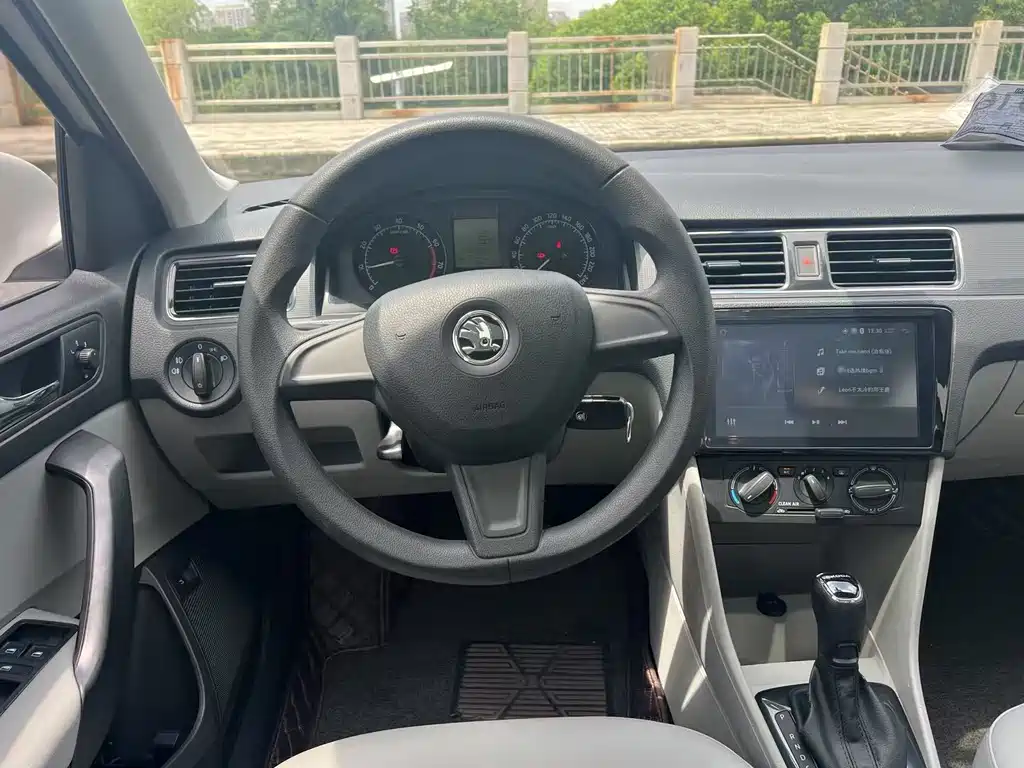 Rapid 1.6 L Auto Creation