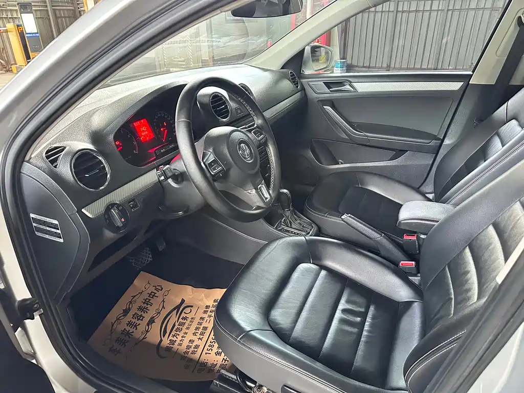 Jetta 1.6 L Auto Luxury