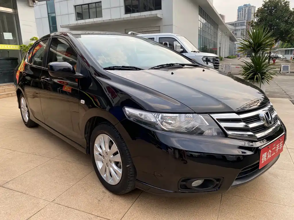 City Classic Style 1.5 L Auto Elite