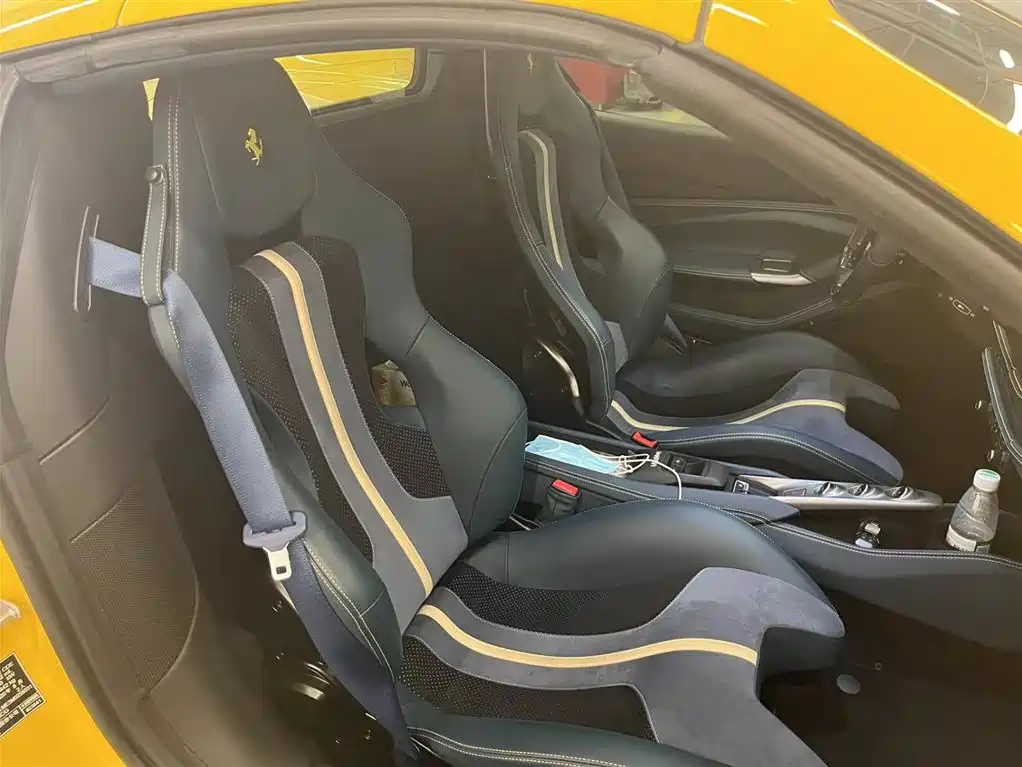 Ferrari F8 Spider 3.9 T V8