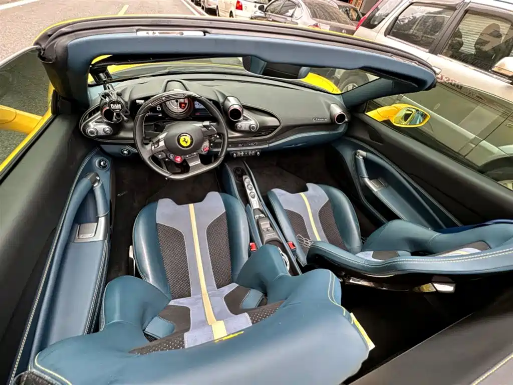 Ferrari F8 Spider 3.9 T V8