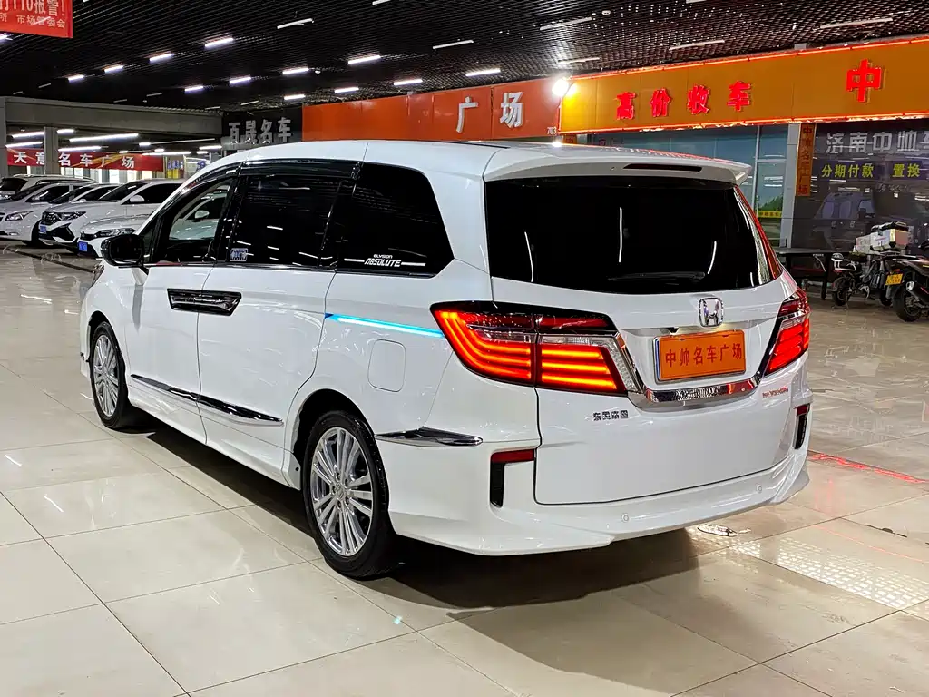 Elysion 2.4 L Style