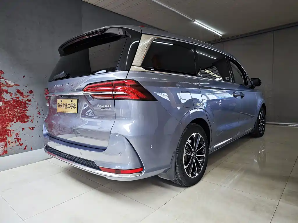 Roewe iMAX8 400 TGI Flagship