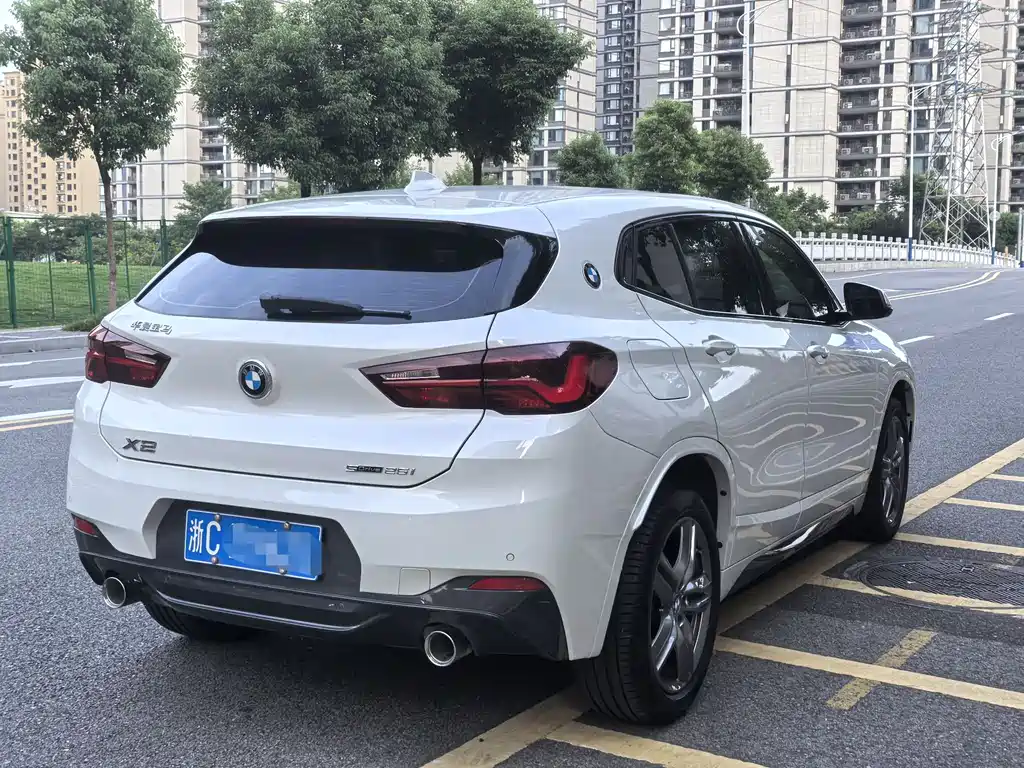 BMW X2 sDrive25 i M Sport Package