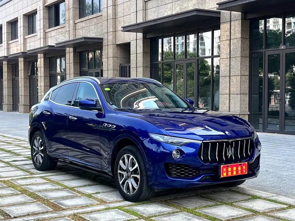 Levante 3.0 T Standard