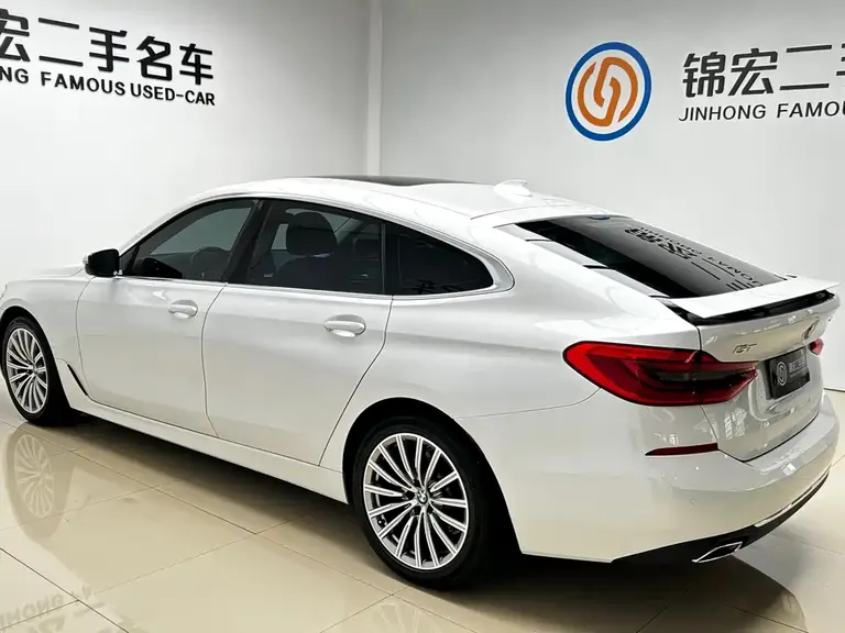 BMW 6 Series GT 630 i Luxury Design Package