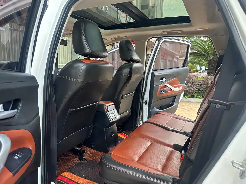 BAIC Huansu S3 S3 L 1.5 L Manual Distinguished