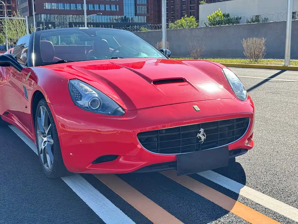 California T 4.3 L Standard