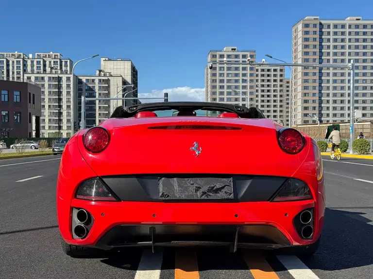 Ferrari California T 4.3 L Standard
