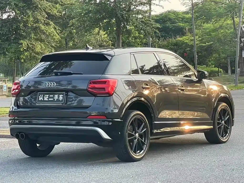 Audi Q2 L 35 TFSI Progressive Dynamic