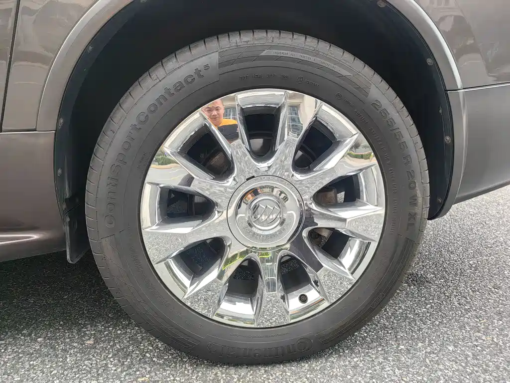 Enclave 3.6 L Flagship