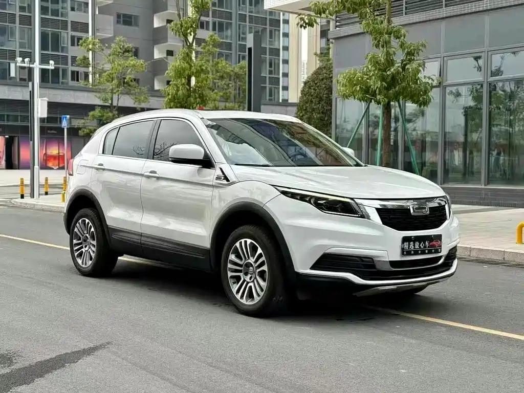 Qoros 5 1.6 T Auto Smart Connected (AliOS) Distinguished