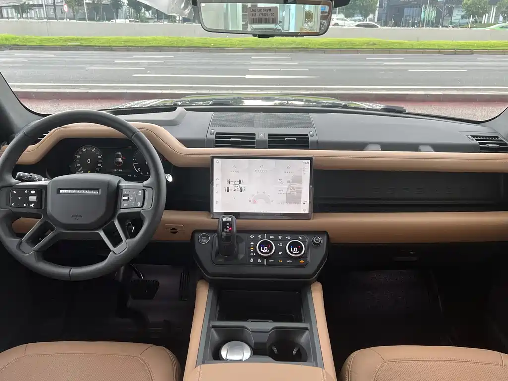 Land Rover Defender 110 3.0 T P400 X-Dynamic HSE