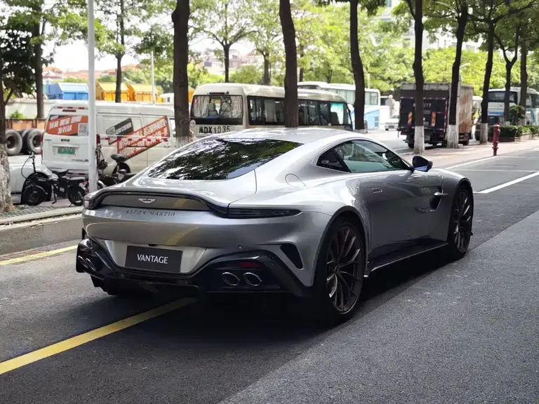 Aston Martin V8 Vantage 4.0 T V8 Coupe