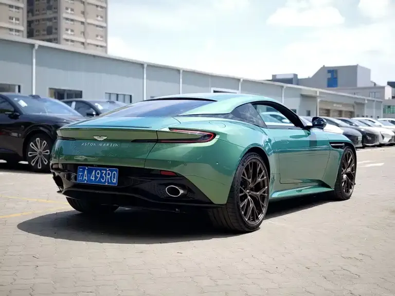 Aston Martin DB12 4.0 T V8 Coupe