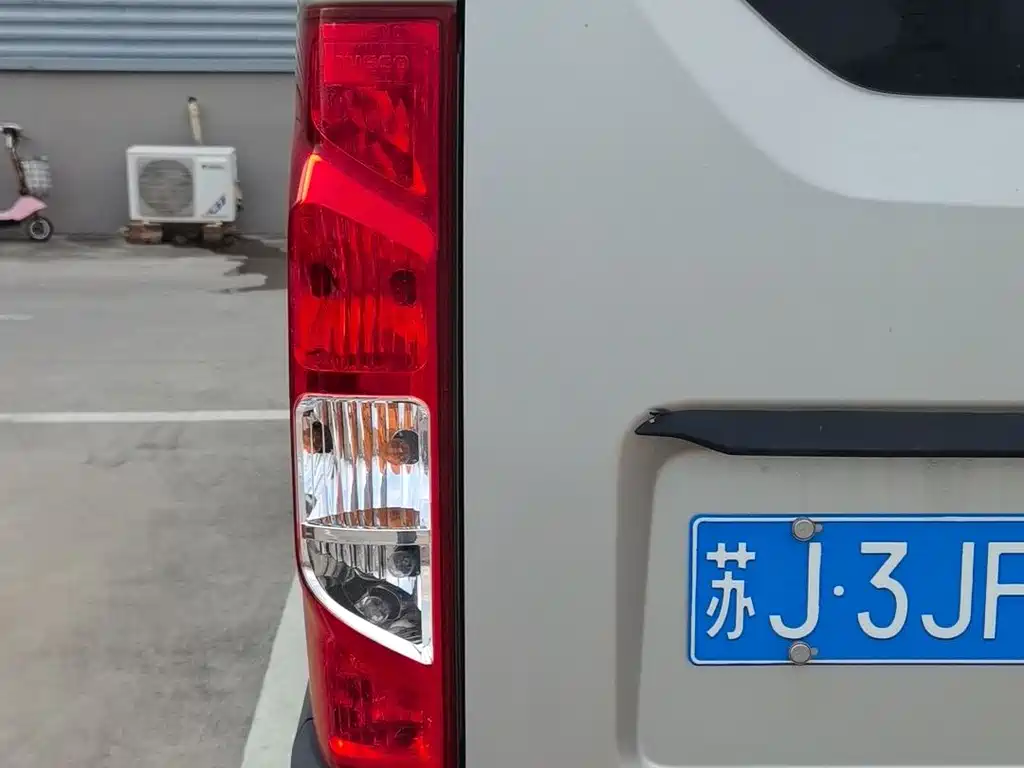 IVECO Daily 2.3 T Manual Chaorui SWB High Roof High Power F1 A